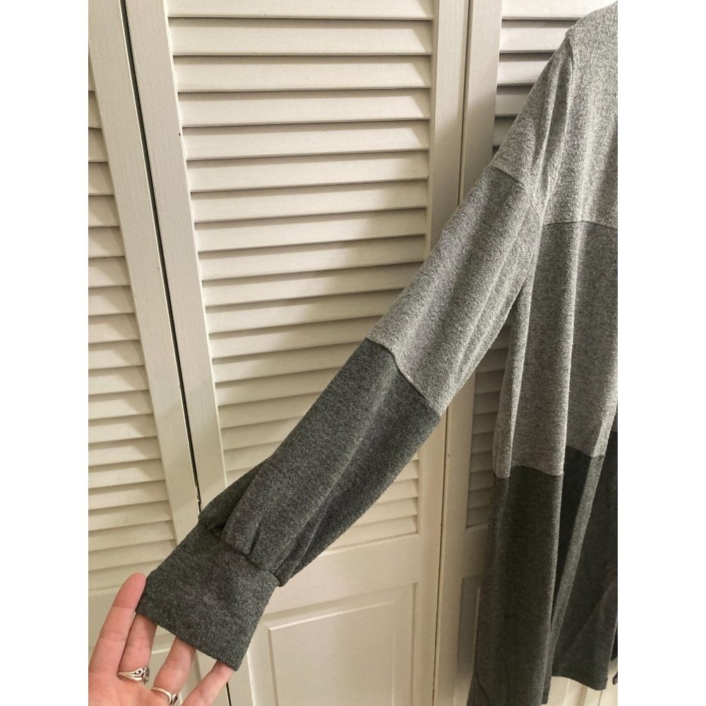 Db Sunday Stretchy Longline Open Front Gray Color… - image 3